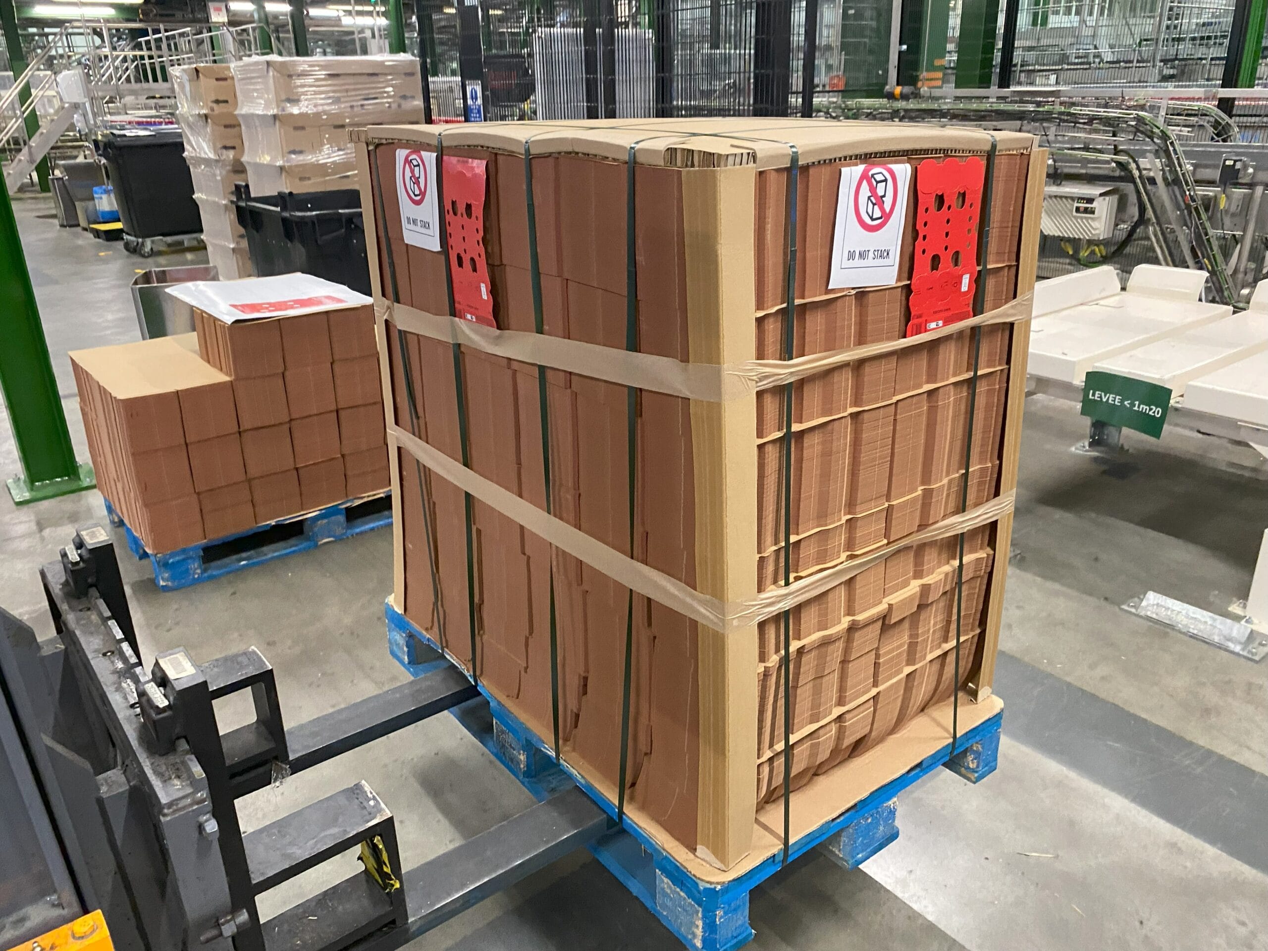 1. Loading pallet into system